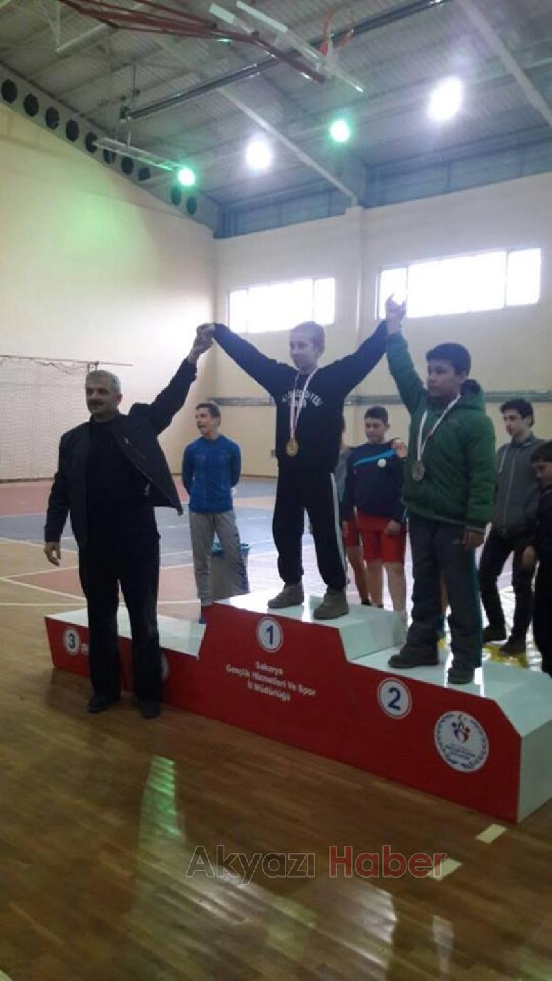 AKYAZILI GÜREŞÇİLER BAŞARIYLA DÖNDÜ