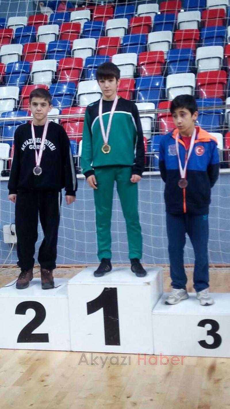 AKYAZILI GÜREŞÇİLER BAŞARIYLA DÖNDÜ