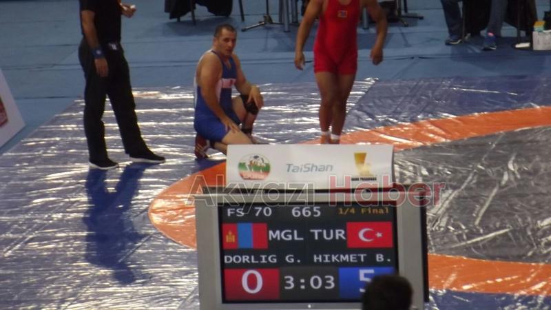 Akyazılı Güreşçiler Şampiyonaya Damga Vurdu