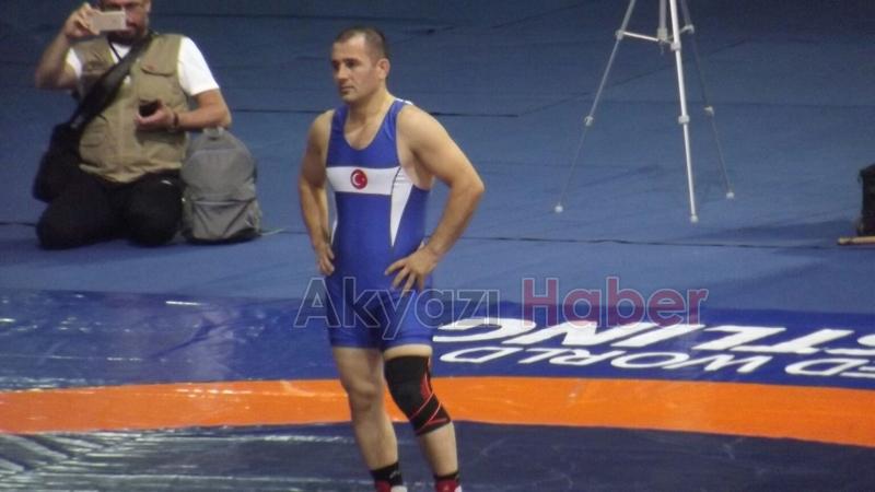 Akyazılı Güreşçiler Şampiyonaya Damga Vurdu