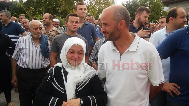 Akyazılı Hacı Adayları Kutsal Topraklara Dualarla Uğurlandı