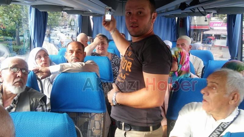 Akyazılı Hacı Adayları Kutsal Topraklara Dualarla Uğurlandı