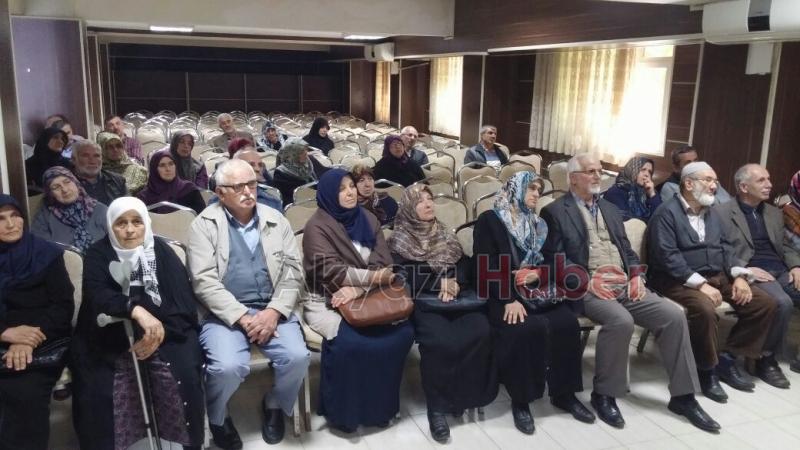 AKYAZILI HACI ADAYLARINA TEMEL SAĞLIK BİLGİLİ SEMİNER VERİLDİ