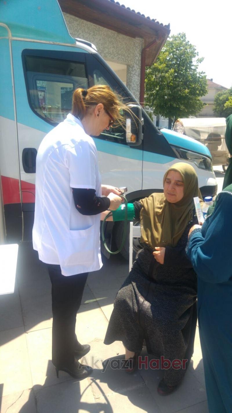 AKYAZILI HACI ADAYLARINA TEMEL SAĞLIK BİLGİLİ SEMİNER VERİLDİ