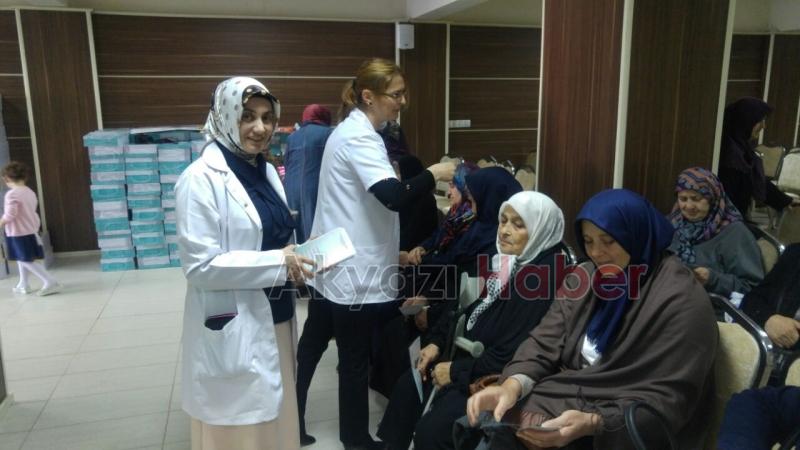 AKYAZILI HACI ADAYLARINA TEMEL SAĞLIK BİLGİLİ SEMİNER VERİLDİ