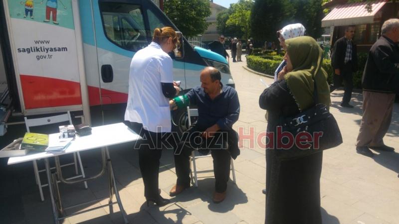 AKYAZILI HACI ADAYLARINA TEMEL SAĞLIK BİLGİLİ SEMİNER VERİLDİ