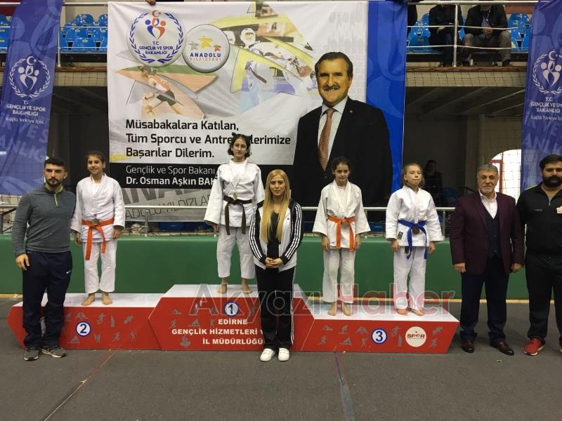 AKYAZILI JUDOCULAR ŞAMPİYON OLDU