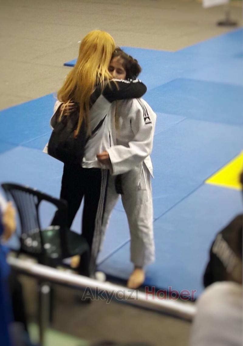 AKYAZILI JUDOCULAR ŞAMPİYON OLDU