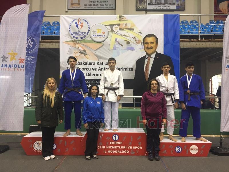 AKYAZILI JUDOCULAR ŞAMPİYON OLDU