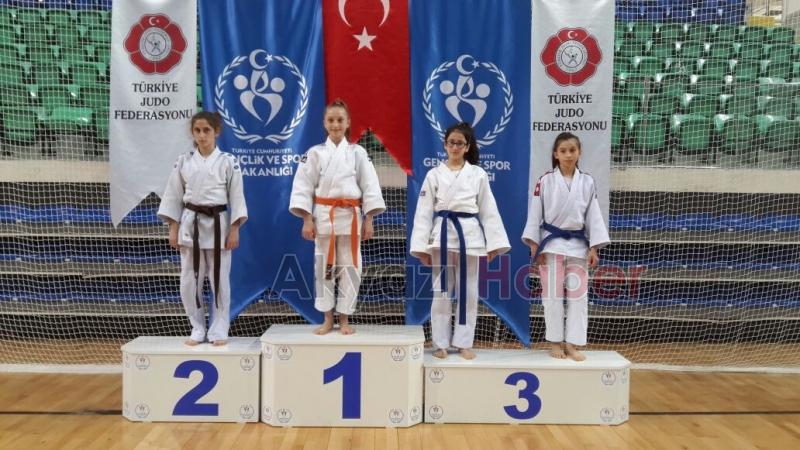 Akyazılı Judocular Türkiye Şampiyonası Yolunda