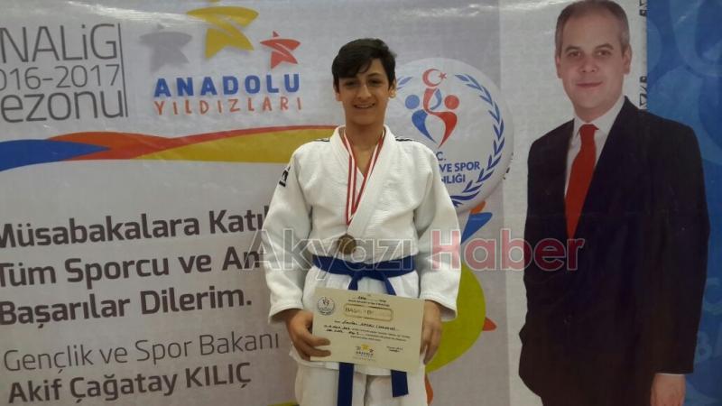 Akyazılı Judocular Türkiye Üçüncüsü Oldular