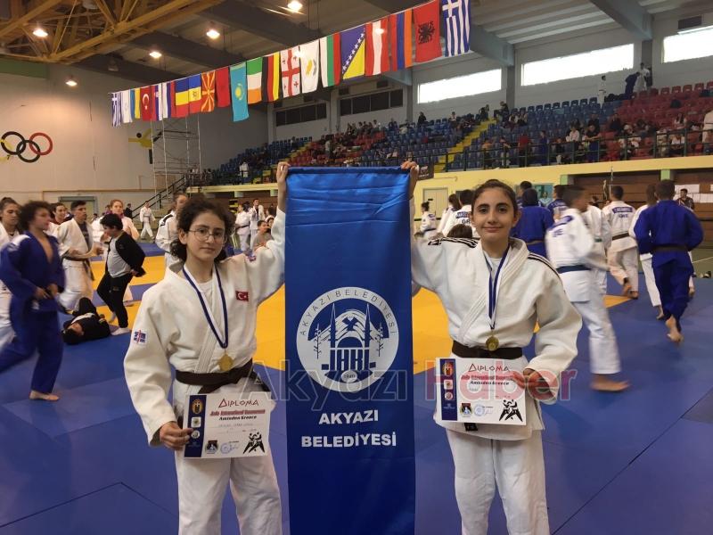 AKYAZILI JUDOCULAR YUNANİSTAN’DA ŞAMPİYON OLDU