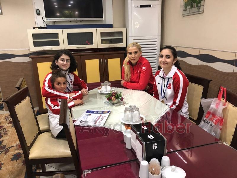 Akyazılı Judoculara Yemek Jesti