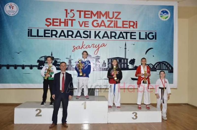   Akyazılı Karatecilerden 6 Birincilik