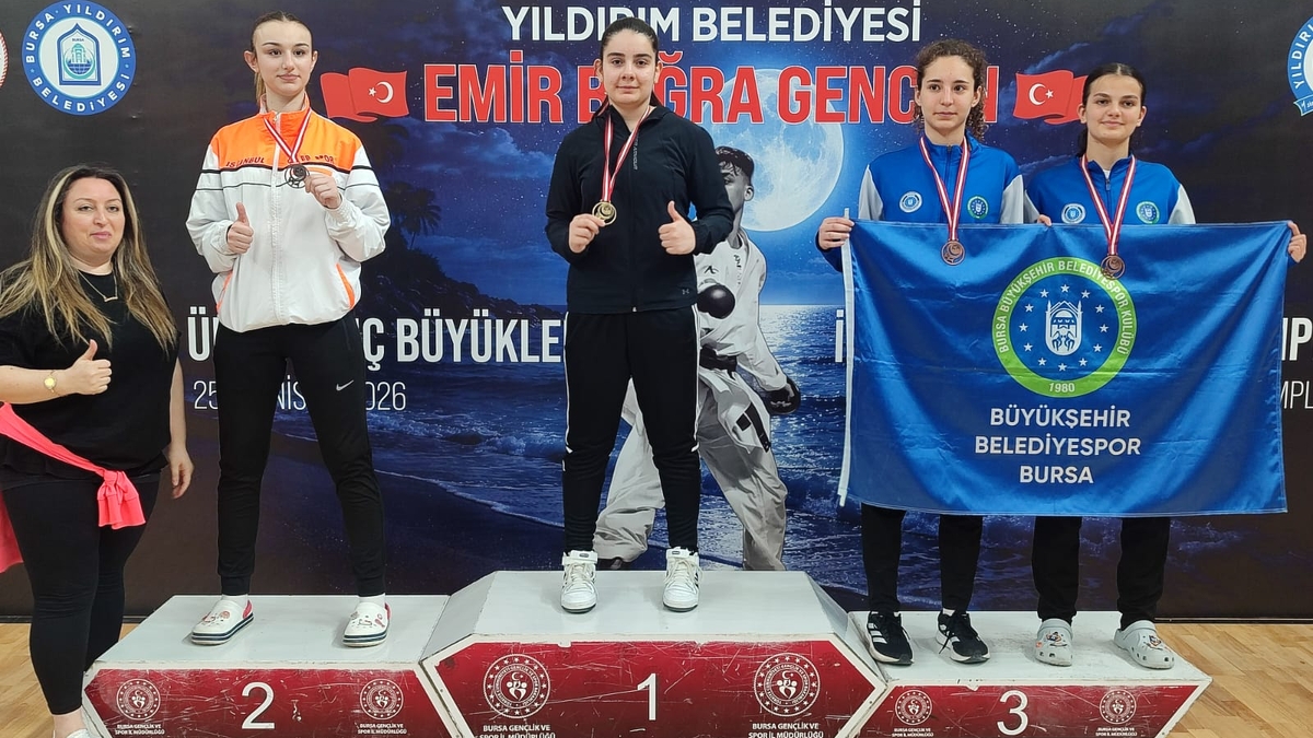 Akyazılı Karatecilerden Hafta Sonu Madalya Yağmuru