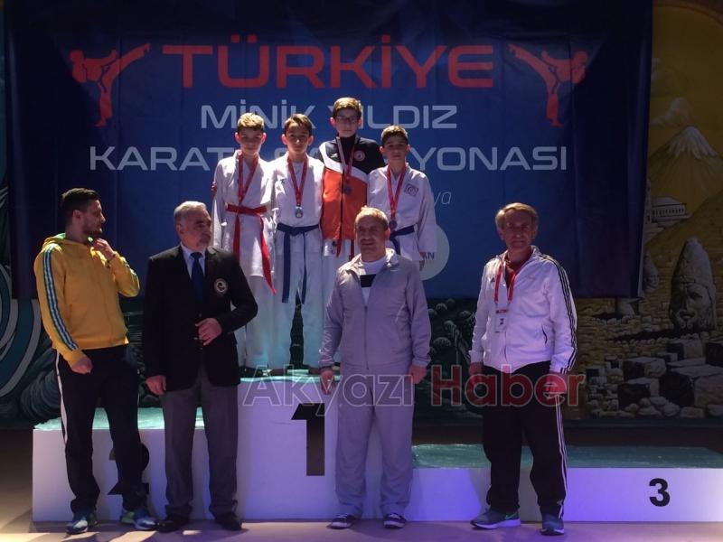 Akyazılı Karatecilerden İlk Altın Madalya Geldi