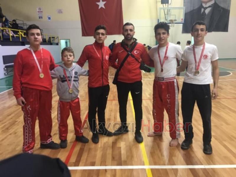 Akyazılı Kick Boks'çular Seçmelere damga vurdu