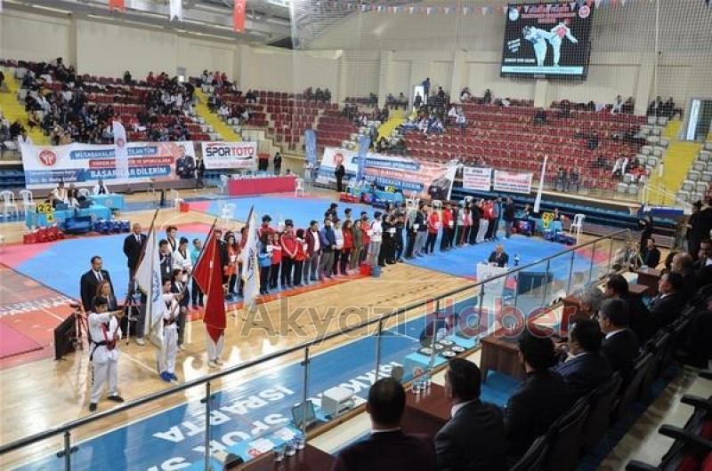 Akyazılı Kübra Sağlam Türkiye Üçüncüsü Oldu