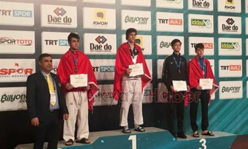 Akyazılı Milli Taekwondocu Alper Başkanlık Kupası İçin Atina’da