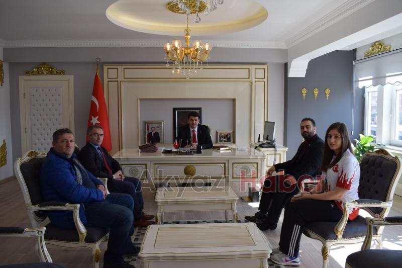  Akyazılı Milli Tekvandocu Kübra Sağlam dan Kalaylı ya Ziyaret