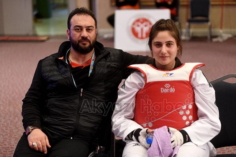 Akyazılı Milli Tekvandocu Kübra Sağlam Yine Boş Geçmedi