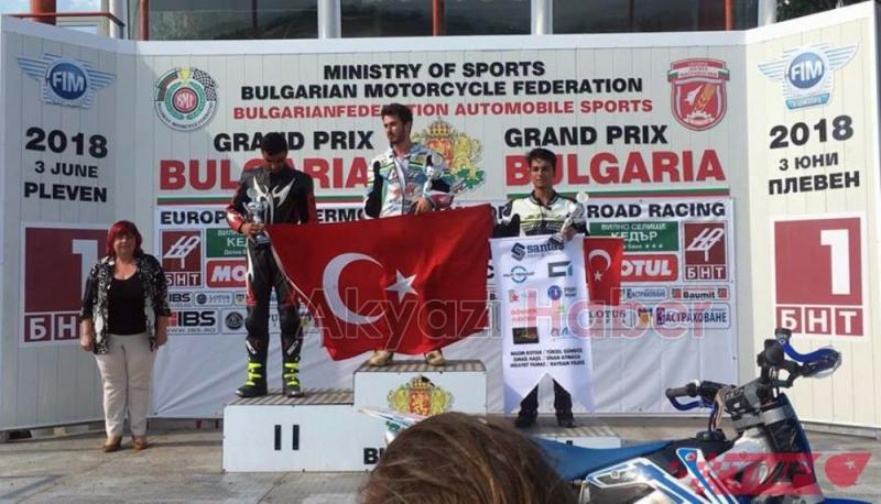  Akyazılı Motosikletçi Avrupa'dan Kupayla Döndü