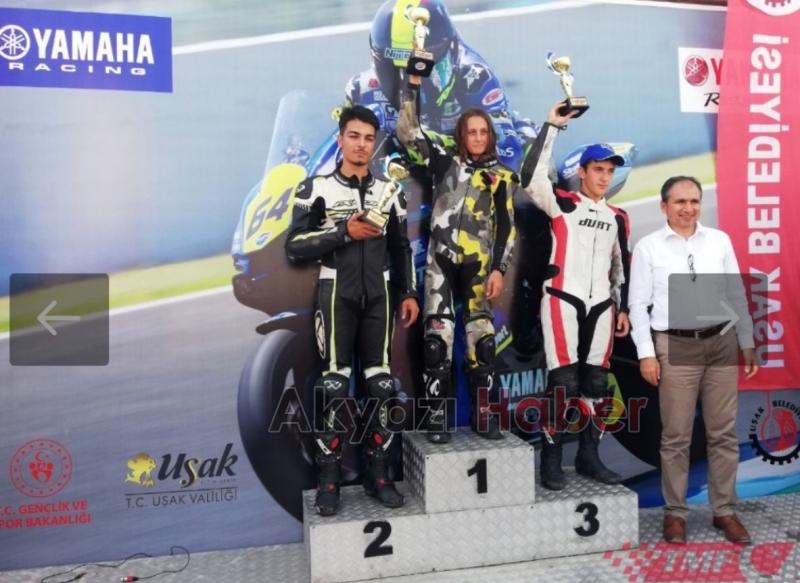 Akyazılı Motosikletçi Emirhan Erkan Süpermoto da ikinci oldu