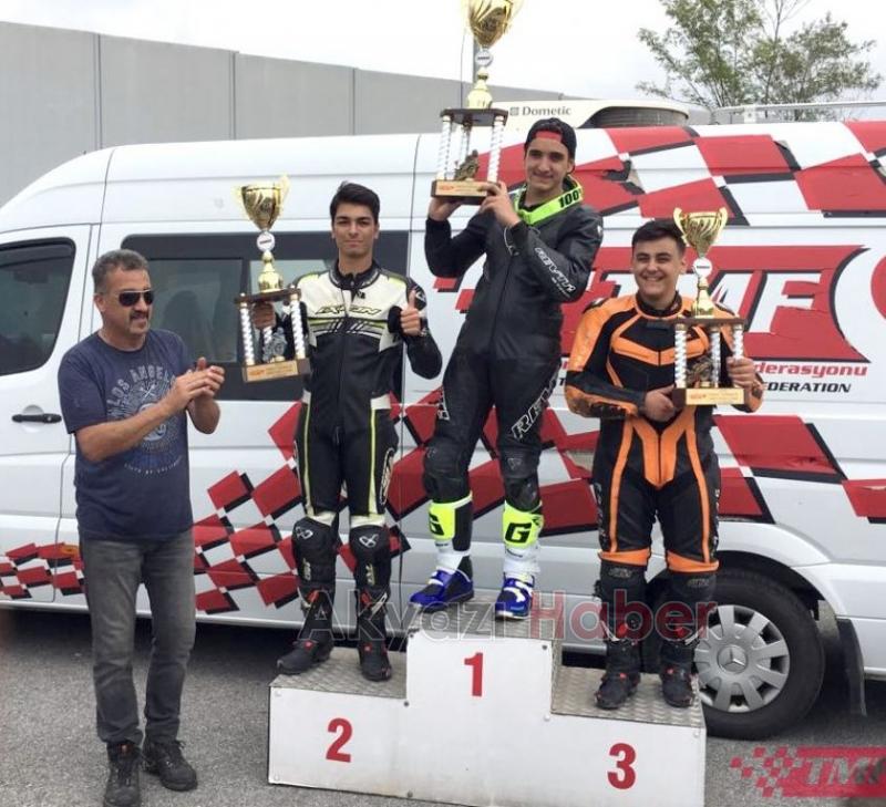 Akyazılı motosikletçi Türkiye şampiyonu oldu