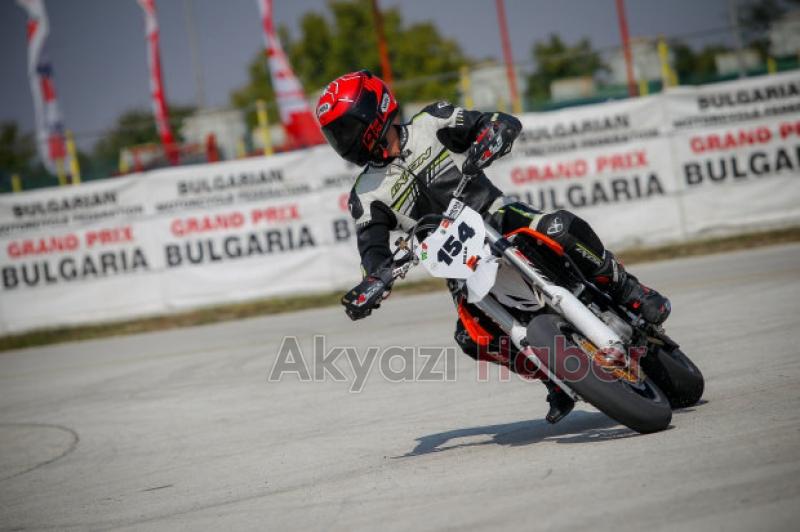 Akyazılı motosikletçiden büyük başarı