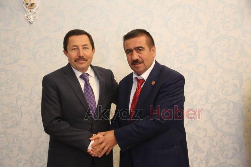 Akyazılı Muhtarlar Vali Balkanlıoğlu’nu Ziyaret Etti