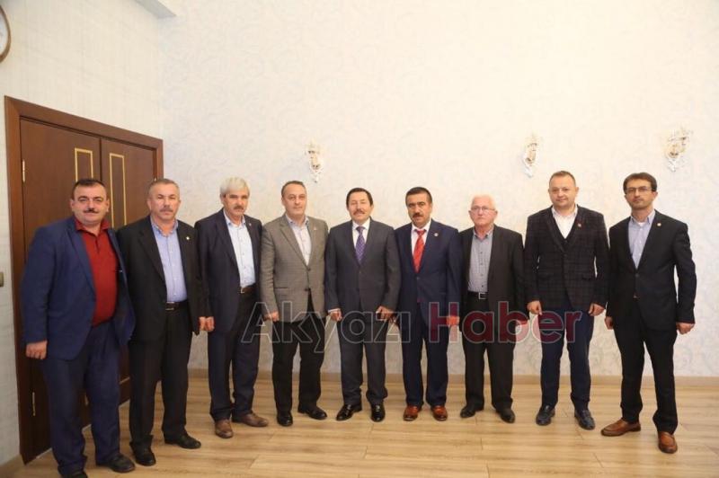 Akyazılı Muhtarlar Vali Balkanlıoğlu’nu Ziyaret Etti