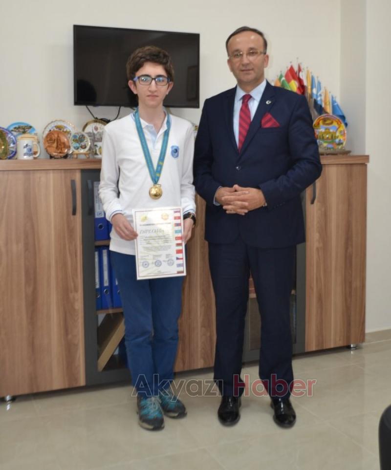 Akyazılı Oğuzhan'dan Dünya Çapında başarı