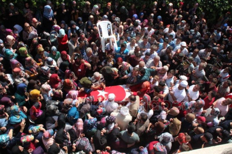 Akyazılı Şehit Uzman Çavuş Yunus Aktaş Ebediyete Uğurlandı