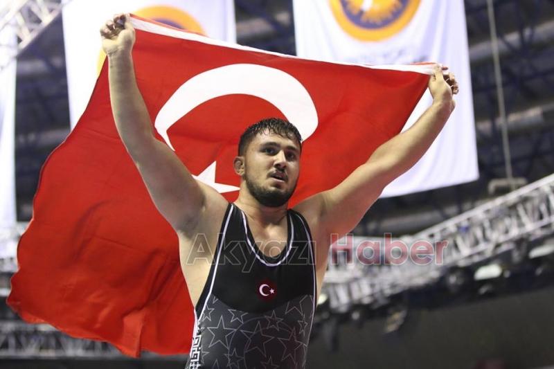 Akyazılı Semih Yazıcı Avrupa Üçüncüsü Oldu