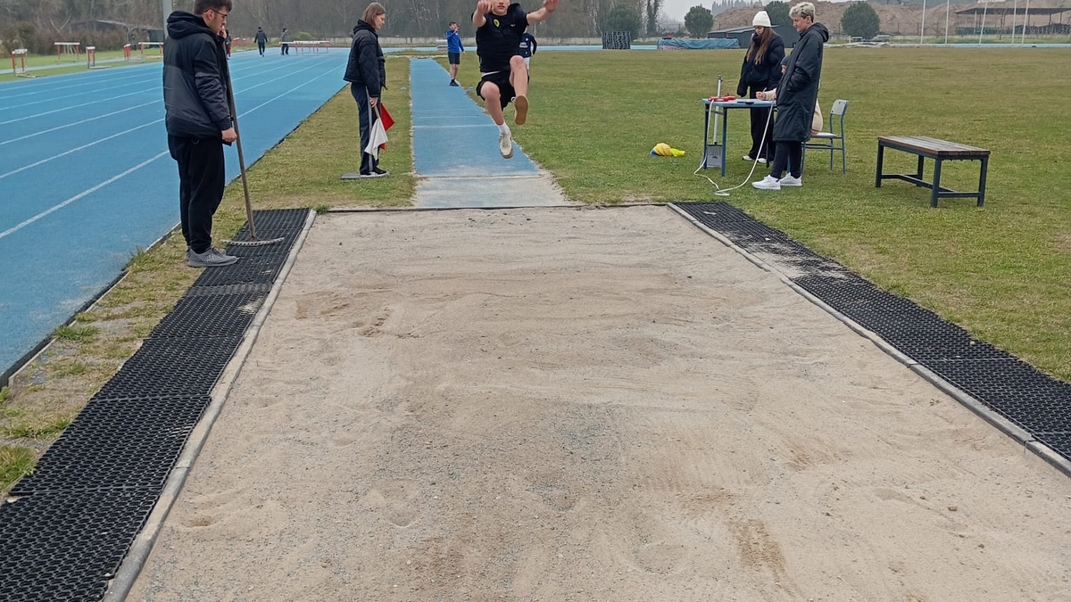 Akyazılı sporculardan atletizmde büyük başarı