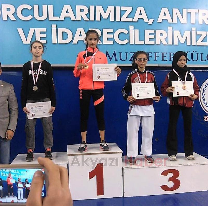 Akyazılı Sporculardan Dört Madalya