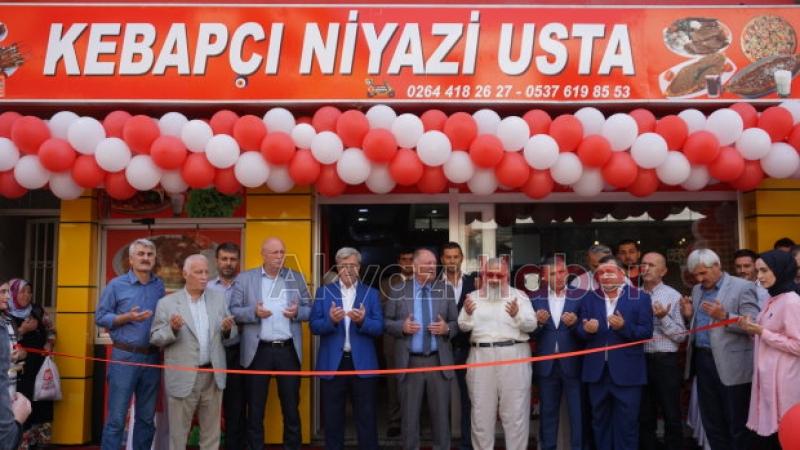 Akyazının yeni lezzet adresi Kebapçı Niyazı Usta açıldı
