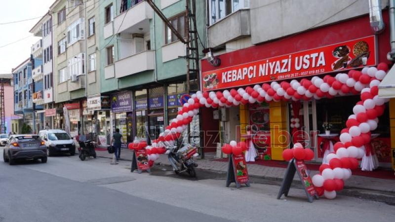 Akyazının yeni lezzet adresi Kebapçı Niyazı Usta açıldı