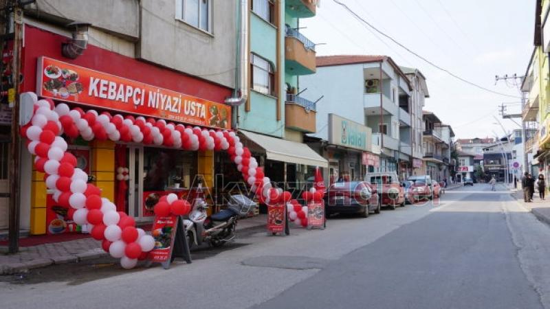 Akyazının yeni lezzet adresi Kebapçı Niyazı Usta açıldı