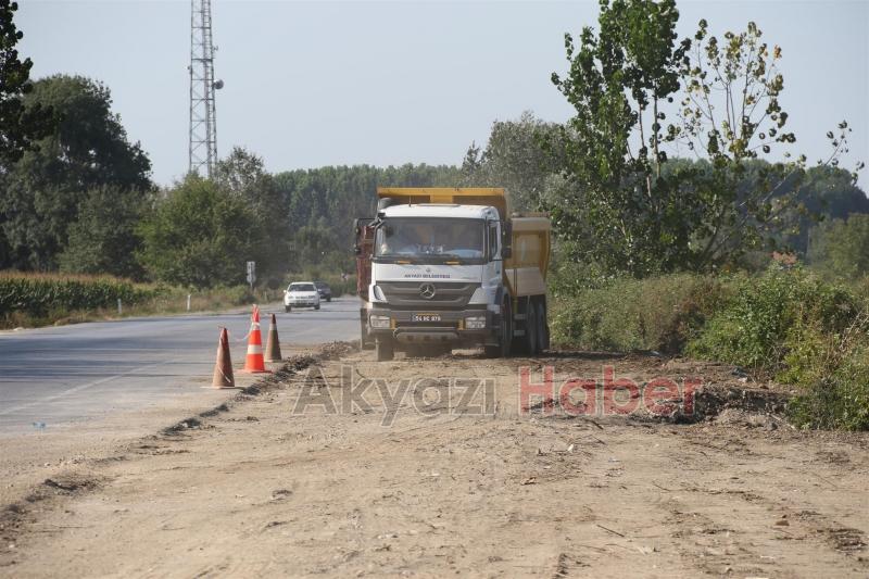 AKYAZIYA GİRİŞ VE ÇIKIŞ YOLLARI GENİŞLİYOR