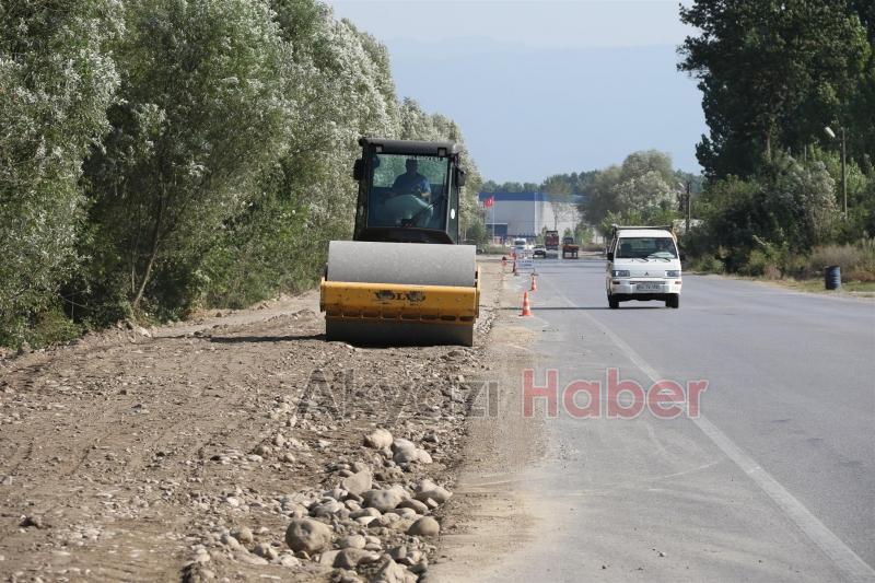 AKYAZIYA GİRİŞ VE ÇIKIŞ YOLLARI GENİŞLİYOR