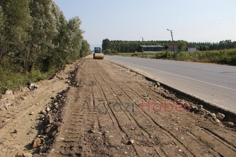 AKYAZIYA GİRİŞ VE ÇIKIŞ YOLLARI GENİŞLİYOR