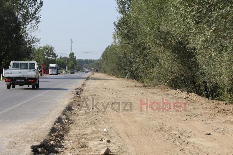 AKYAZIYA GİRİŞ VE ÇIKIŞ YOLLARI GENİŞLİYOR