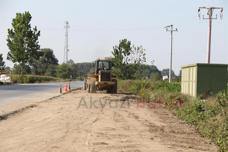 AKYAZIYA GİRİŞ VE ÇIKIŞ YOLLARI GENİŞLİYOR