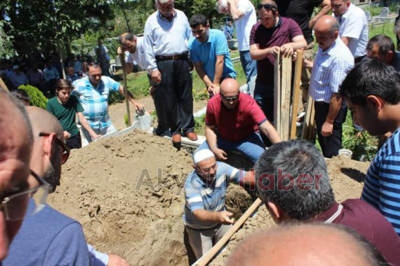 Alaaddin Kaya Defnedildi