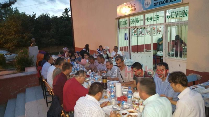 Alaağaç Ortaokulu İftar Programı Düzenledi