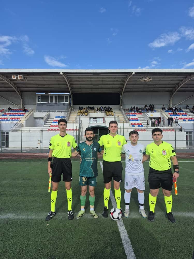 Alaağaçspor Pazarköy Eğitimspor'u 7-0 mağlup etti