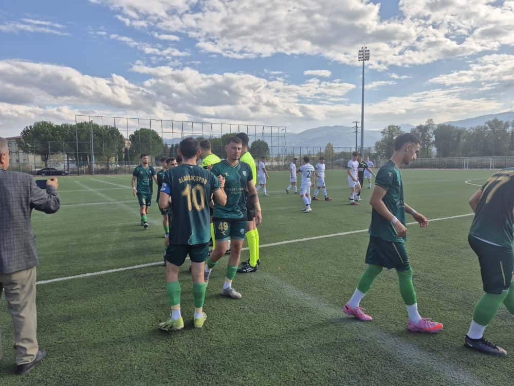 Alaağaçspor Pazarköy Eğitimspor'u 7-0 mağlup etti