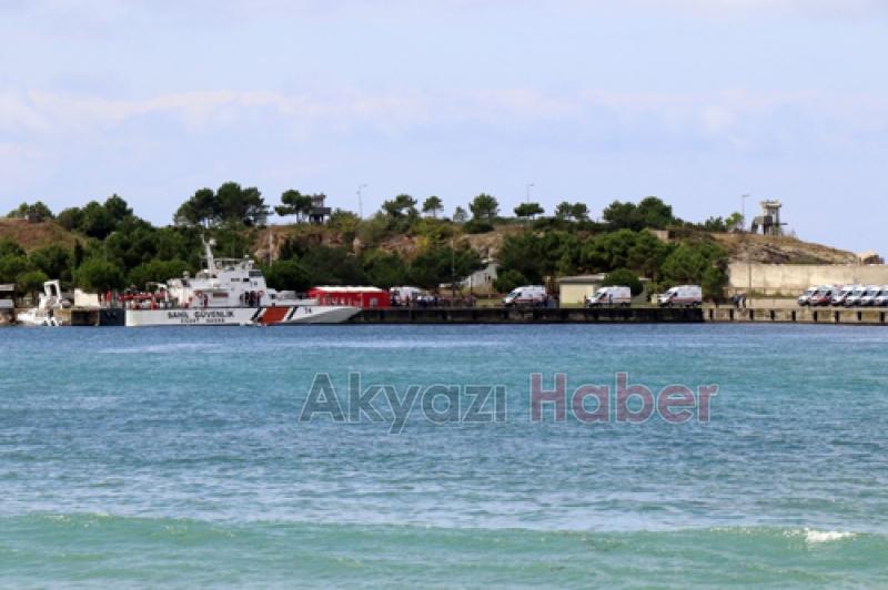 Alabora olan tekneden kurtarılanlar tedavi altına alındı