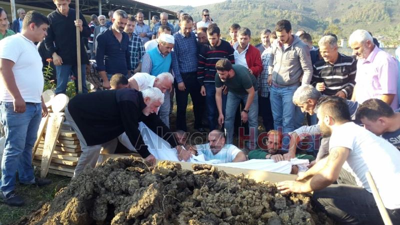 Ali Göksu Defnedildi